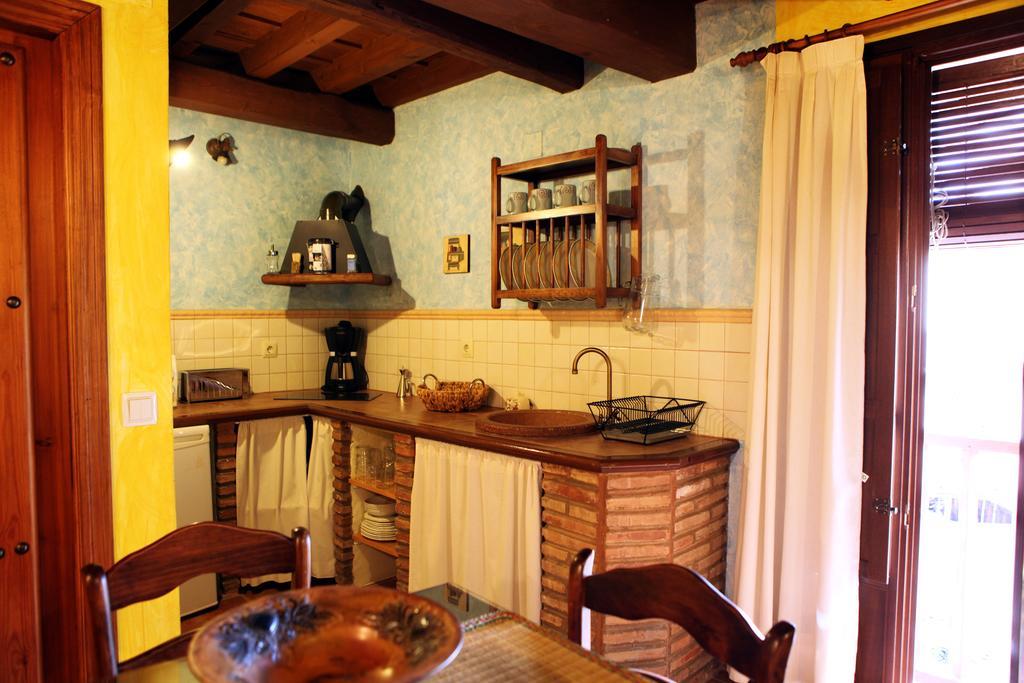 Apartamentos Rurales La Solana Robledillo De Gata Esterno foto