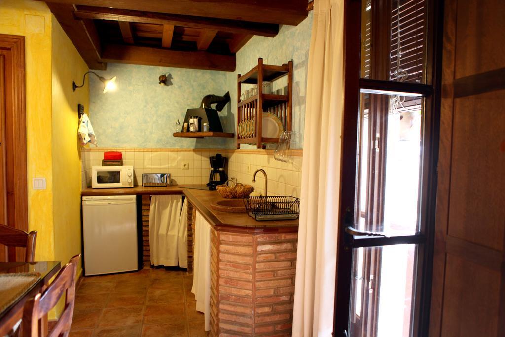 Apartamentos Rurales La Solana Robledillo De Gata Esterno foto