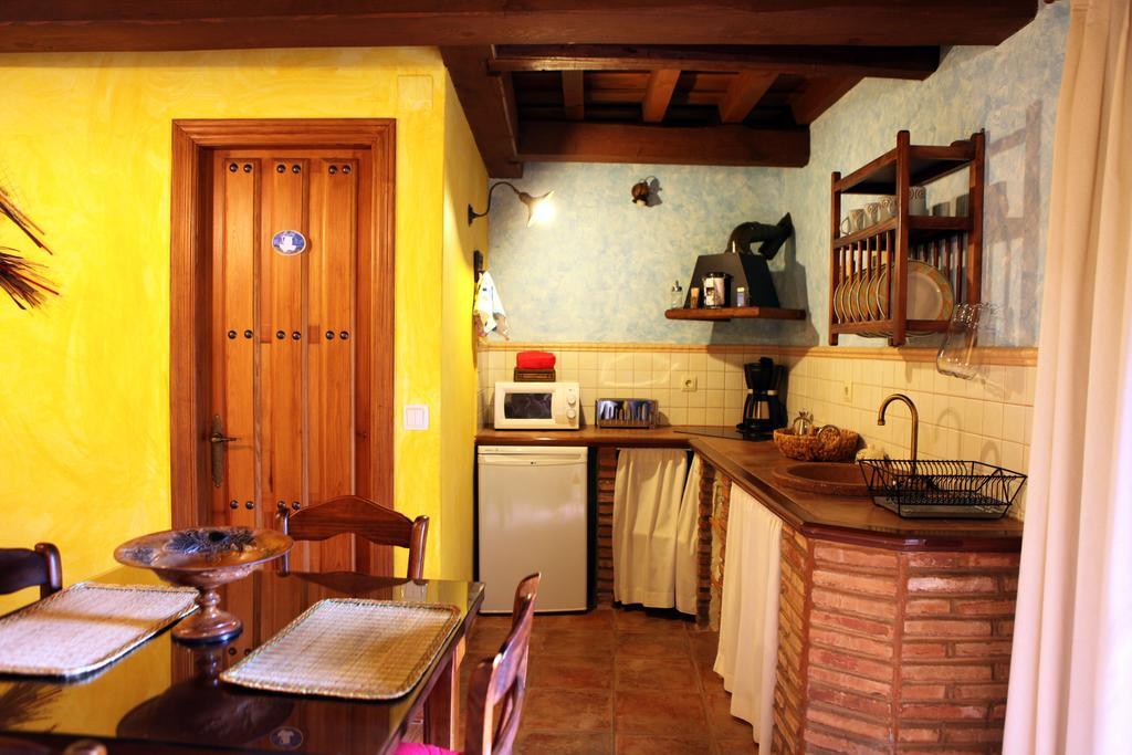 Apartamentos Rurales La Solana Robledillo De Gata Esterno foto