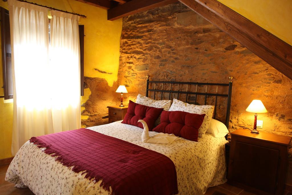 Apartamentos Rurales La Solana Robledillo De Gata Esterno foto