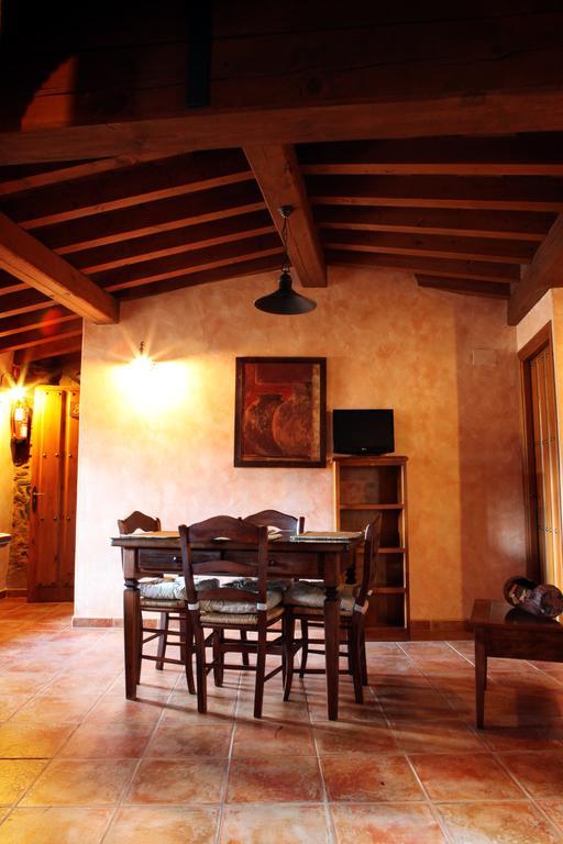 Apartamentos Rurales La Solana Robledillo De Gata Esterno foto