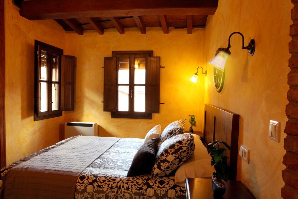 Apartamentos Rurales La Solana Robledillo De Gata Esterno foto